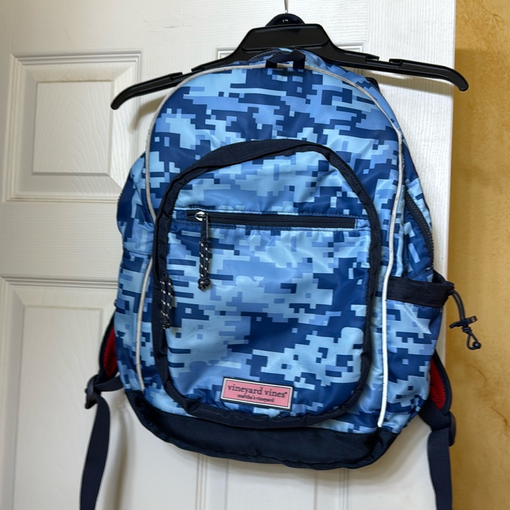 Vineyard vines backpack